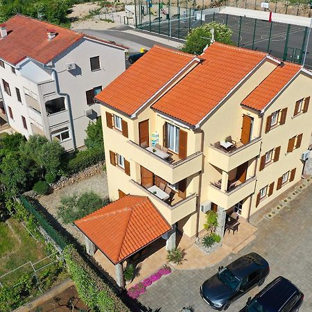 Apartments Omanovic Čižići Exterior foto