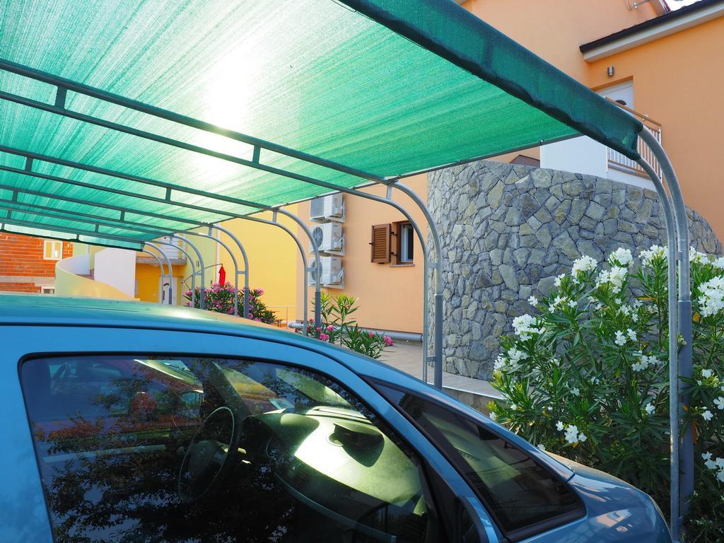 Apartments Omanovic Čižići Exterior foto